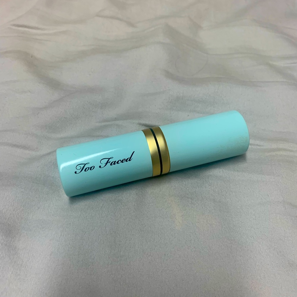 Retractable too faced makeup brush